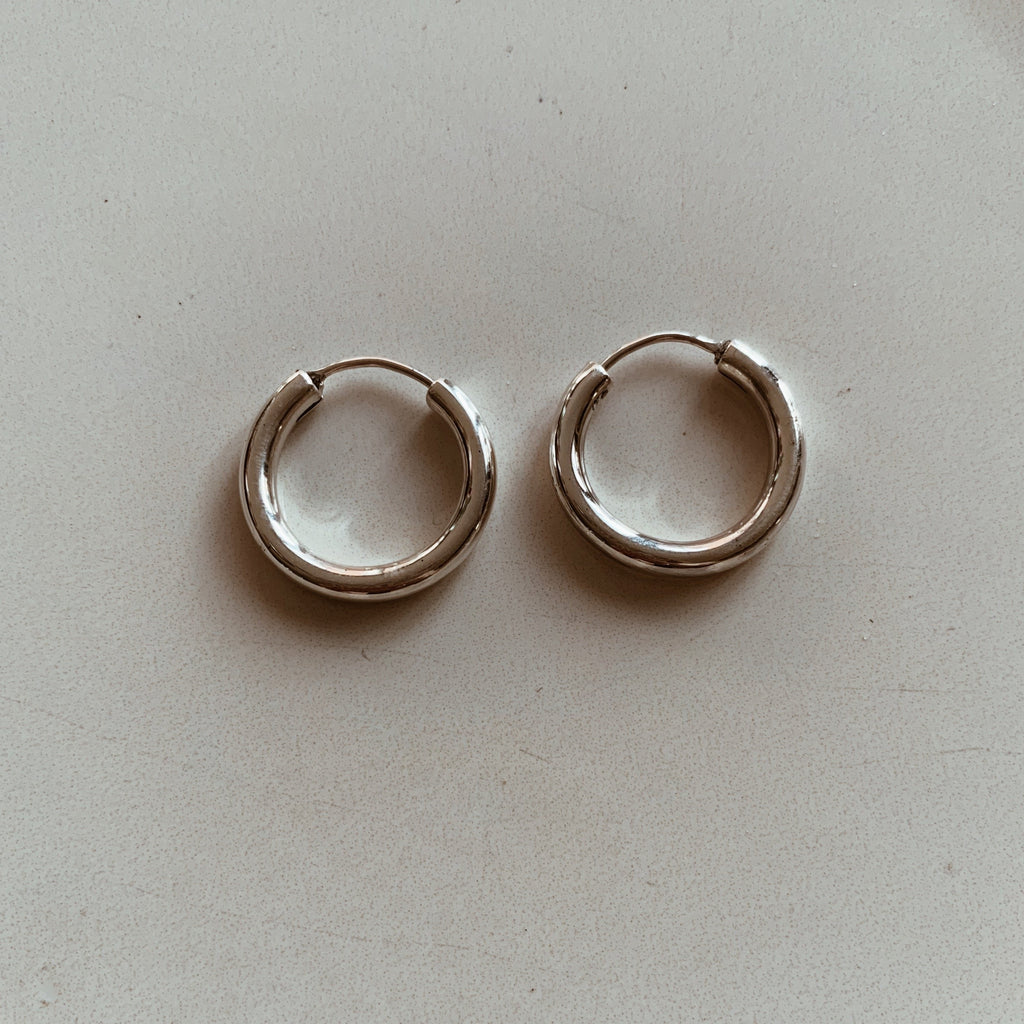 Earrings - Hoop Earrings Medium - Silver - Sweet Palms Jewelry