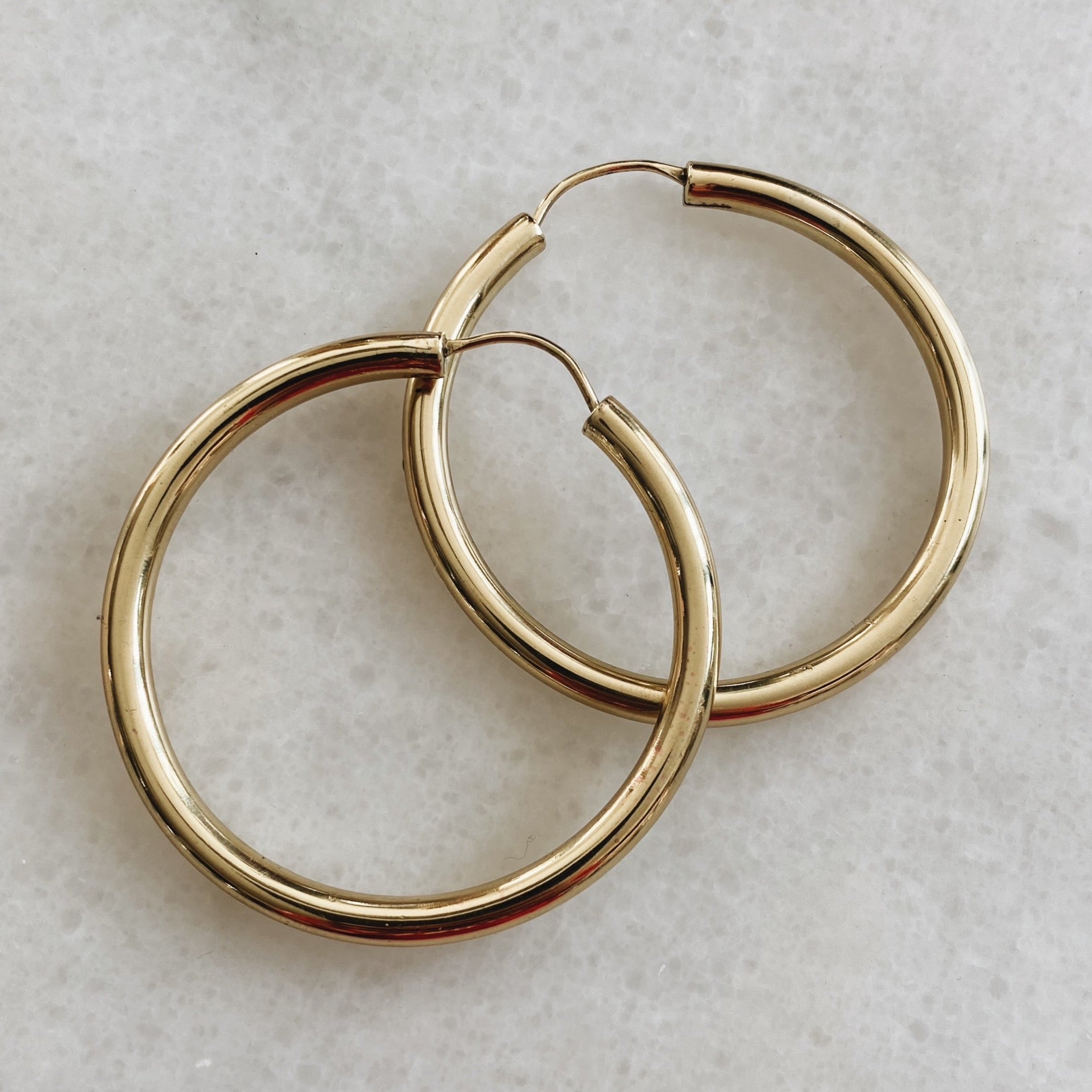 earrings-hoop-earrings-big-gold-838273_2232x.jpg?v\u003d1739714688