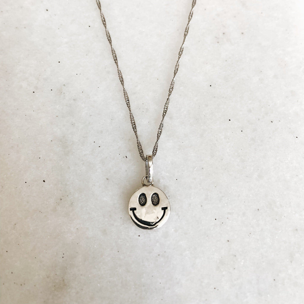 Smiley Necklace Silver - PRE ORDER